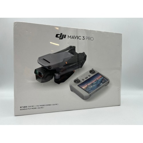 Квадрокоптер DJI Mavic 3 Fly More Combo в Красноярске DJI RC / с экраном