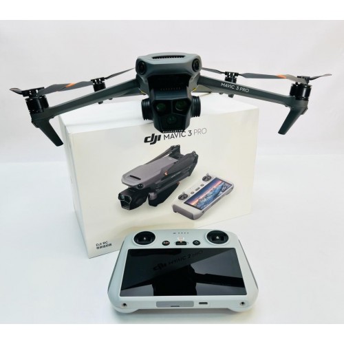 Квадрокоптер DJI Mavic 3 Pro в Красноярске с пультом DJI RC