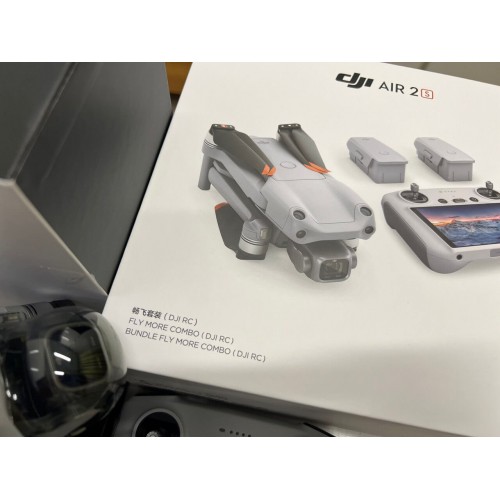 Квадрокоптер DJI AIR 2S Fly More Combo (пульт DJI RC с экраном) в Красноярске